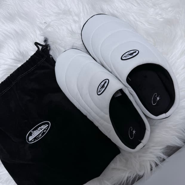 [새상품] 코르테이즈 패딩 클로그