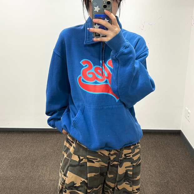 Yeseyesee 예스아이씨 yes그래픽 블루 반집업 