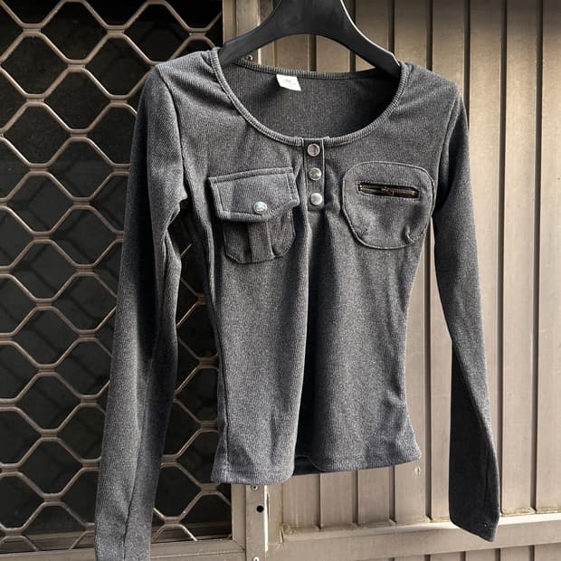 Vintage pocket detail sleeve