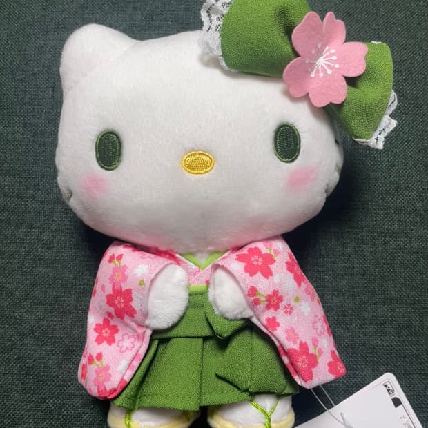 새상품)일본한정판 산리오 벚꽃말차 기모노 헬로키티 인형