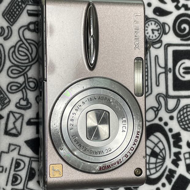 Panasonic LUMIX DMC-FX30