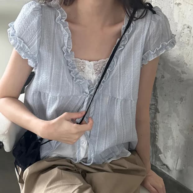 앤드오브 웬디 프릴 리본 블라우스