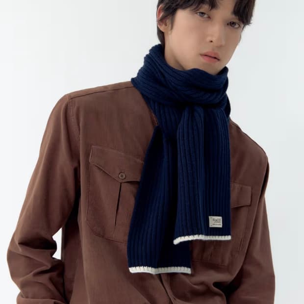 25FW 헤지스 라인배색 울캐시미어 머플러