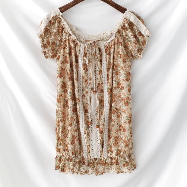 liz lisa) flower lace blouse 