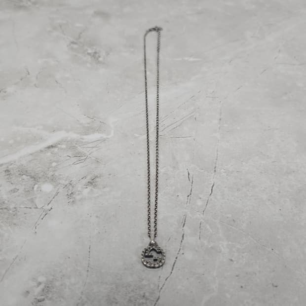 구찌 인터로킹 G 팬던트 네크리스 목걸이 판매