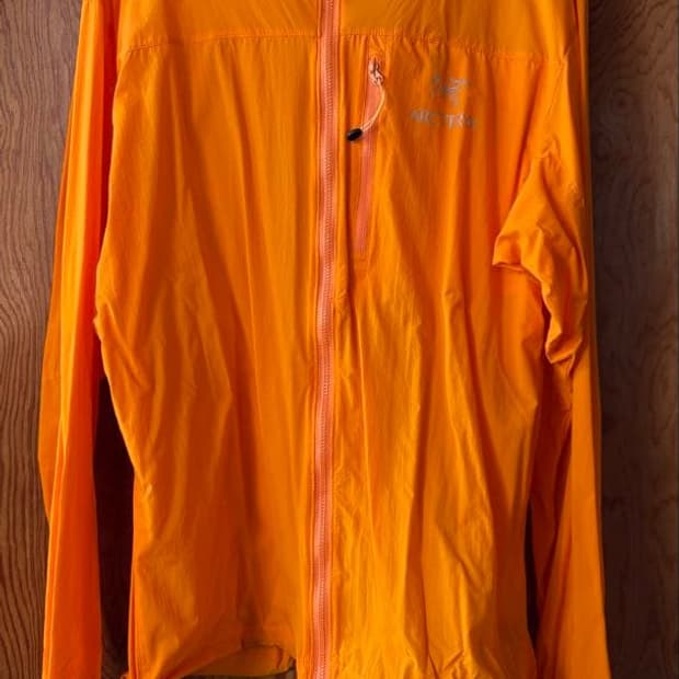 아크테릭스 스쿼미시 후디