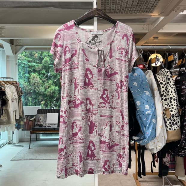 히스테릭 글래머 베티 페이지 티셔츠