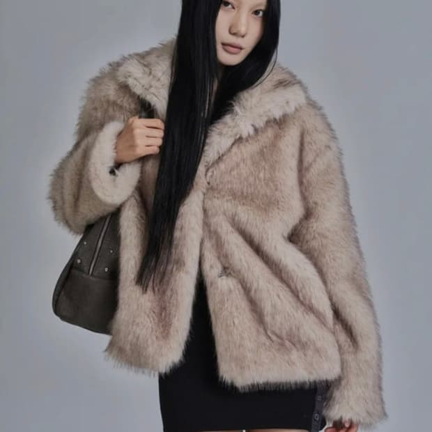 애즈온 퍼자켓 핑크 색상