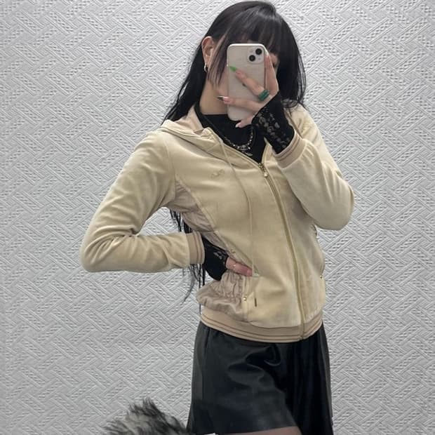 휠라 레트로 폭닥 벨벳 셔링 러블리힙 후드 집업 M C09117