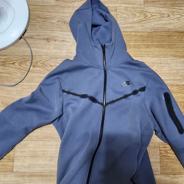 나이키 테크플리스 교신