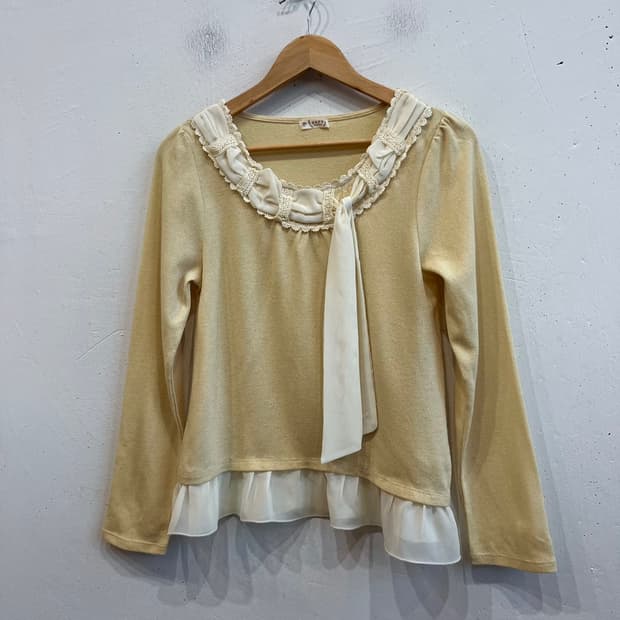 액시즈팜 레이스 프릴 니트