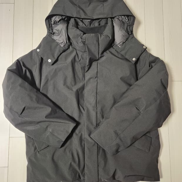 뉴발란스 케이브 구스 다운 자켓 발수방수 NBNPB49013 사이즈L

