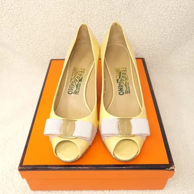 [정품] 페라가모 시시(Sissi) 오픈토 웨지힐 240