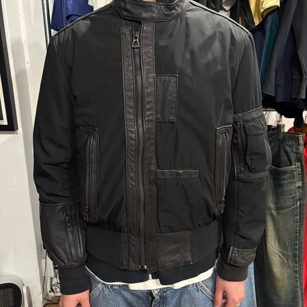 00s 휴고보스 레더패치 봄버자켓