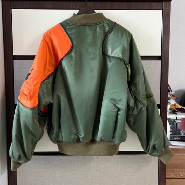 캐피탈 MA-1 나일론 봄버