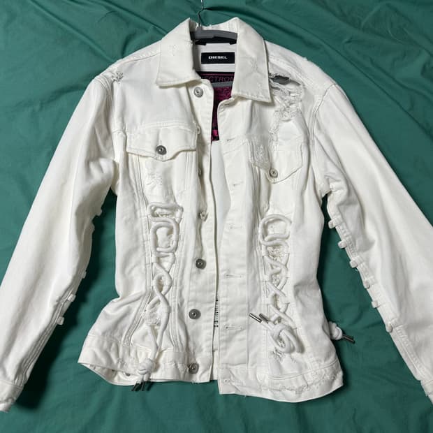 디젤 디스트로이드 화이트 데님 면 자켓
