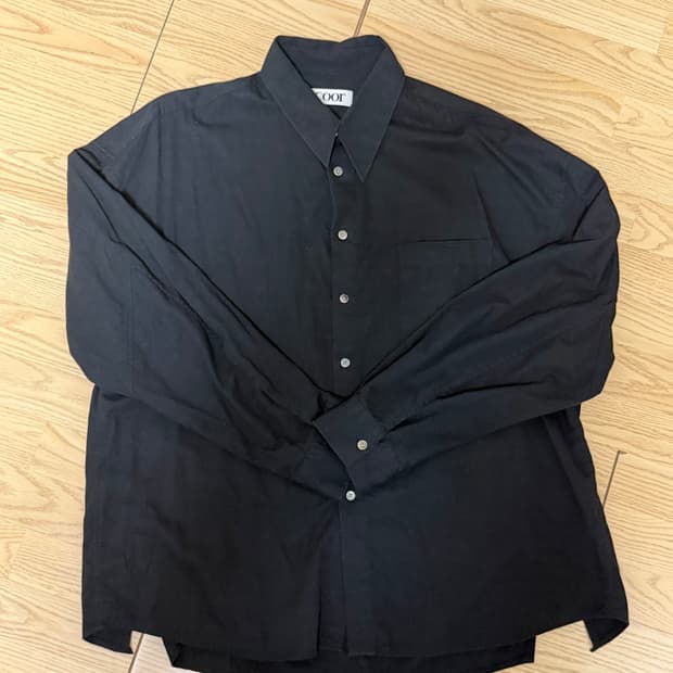 쿠어 오버사이즈 사이드 슬릿 셔츠