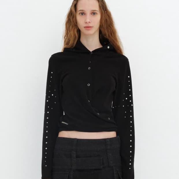 세릭 후드 랩 스터드 가디건