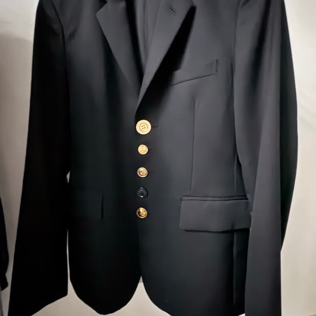 black comme des garcons