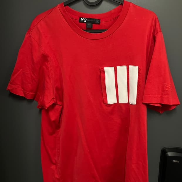Y-3 반팔 티셔츠 팔아요