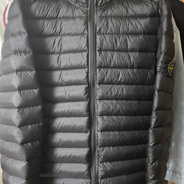 Stone island 경량패딩 새제품