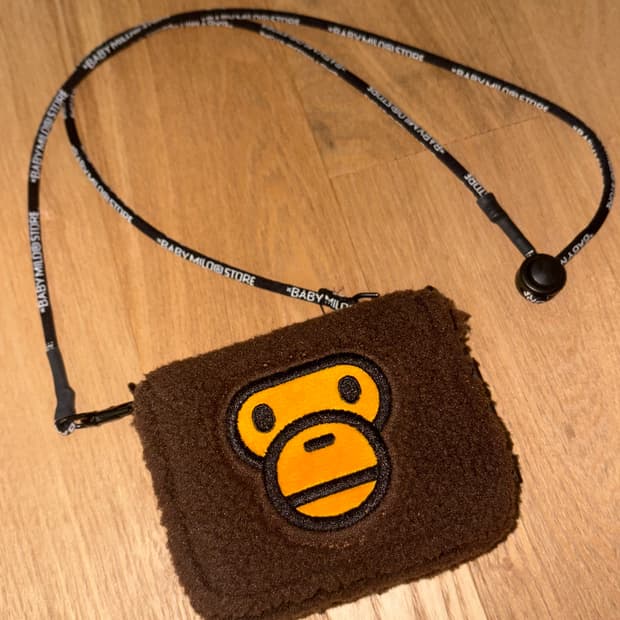 베이프 베이비마일로 카드지갑 크로스백