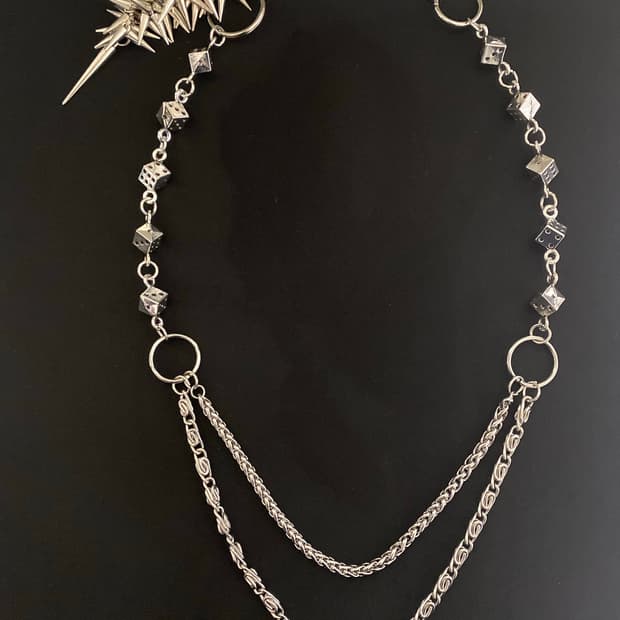 스파이크 다이스 팬츠 체인