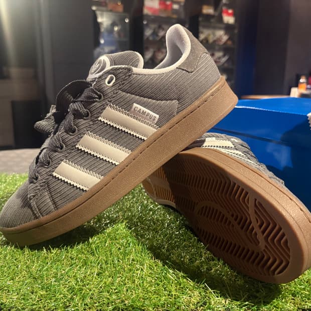 [새상품/275] 아디다스 캠퍼스 40%이상할인 급처(차콜)