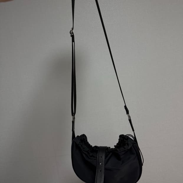 해칭룸 나일론 가방 스몰