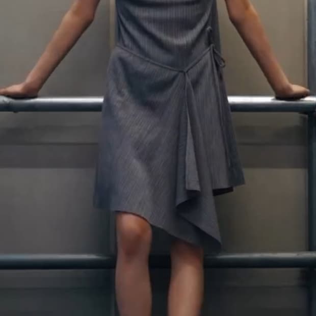 PERVERZE 퍼버즈 랩 미니 원피스