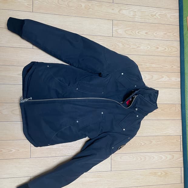 무스너클 패딩 s사이즈 팝니다