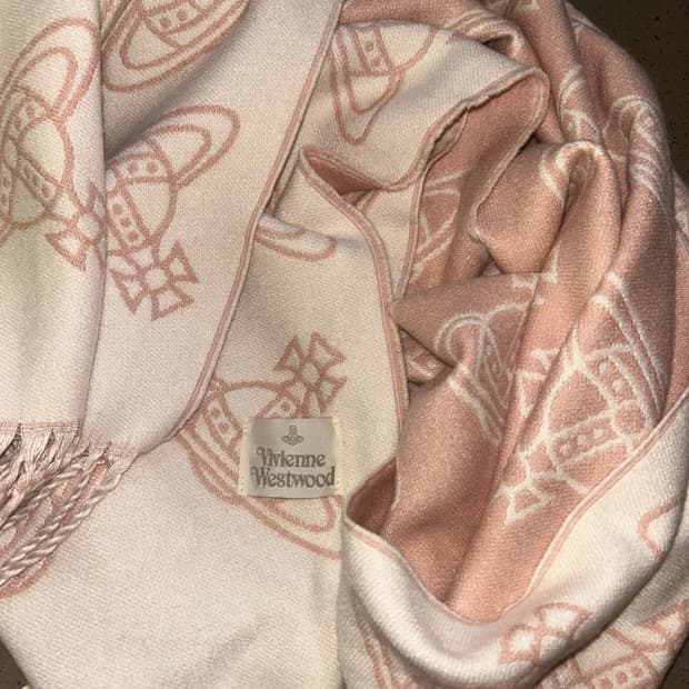 비비안웨스트우드 머플러 목도리