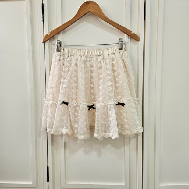 아이보리 레이스 리본 미니 스커트