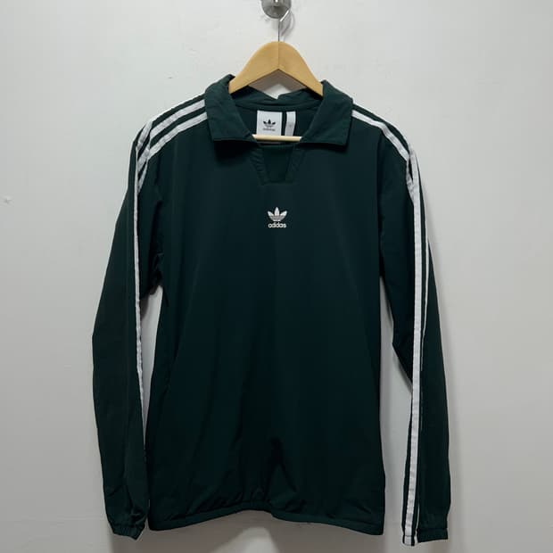 아디다스 올리브 그린 M 사이즈 셔츠형 긴팔 