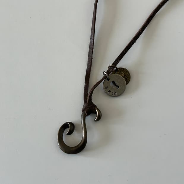빈티지 레더끈 목걸이