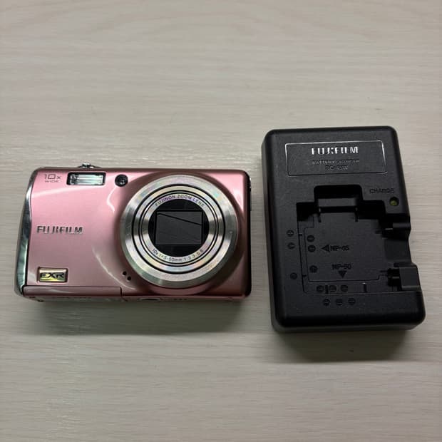 미품)) 후지필름 파인픽스 f70exr 핑크