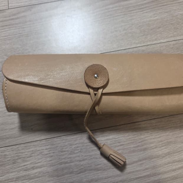 헨더스킴 가죽 롤 필통 파우치