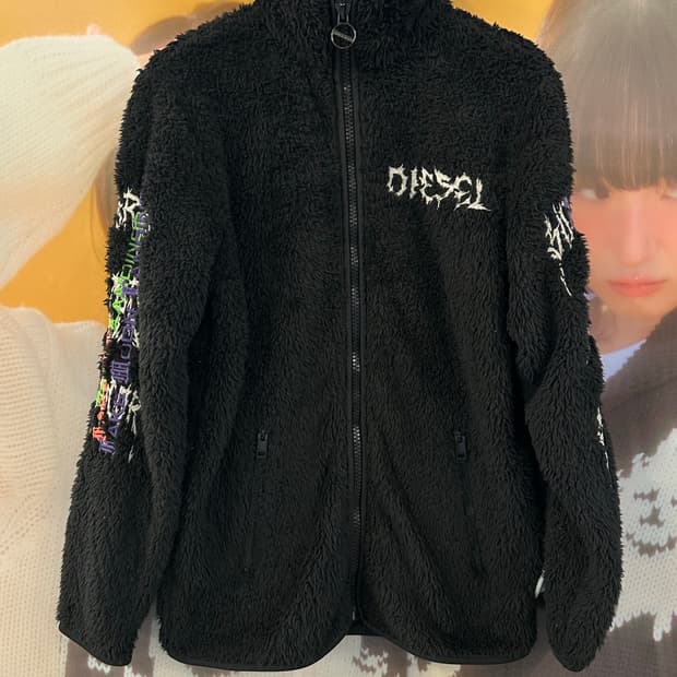 DIESEL 디젤 블랙 레터링 후리스집업