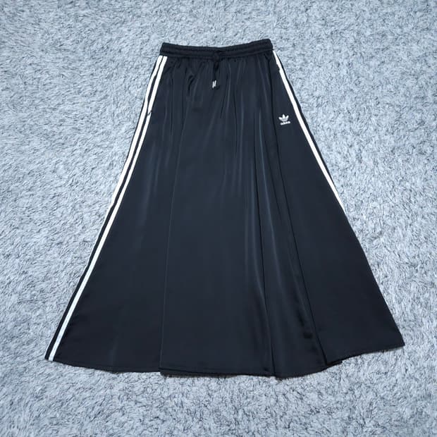 아디다스) M 롱스커트 새틴삼선치마 / 왕눈이샵