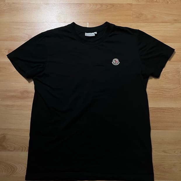 몽클레어 반팔티