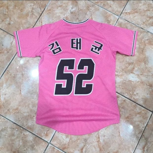 한화이글스 핑크유니폼 김태균 마킹