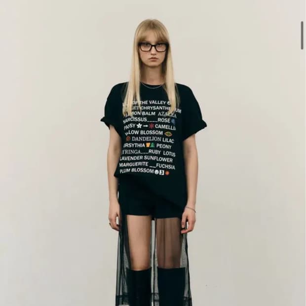 도프셉 blooming T-shirts in Black (교신가능)
