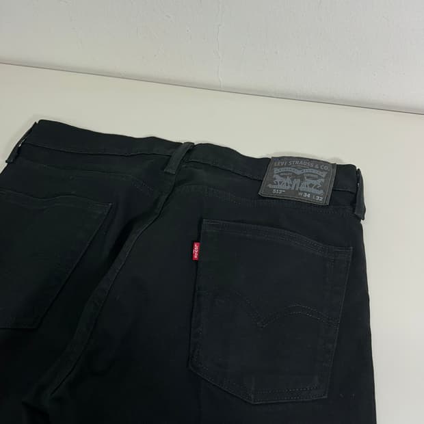 34 리바이스513 슬림스트레이트 블랙진