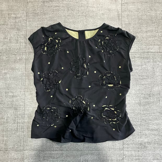 일본빈티지 하구미모리걸 달천깔페어리 아방가르드 플라워 슬리브리스탑