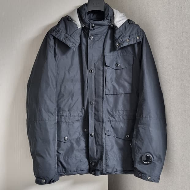 cp컴퍼니 마이크로-M 패딩