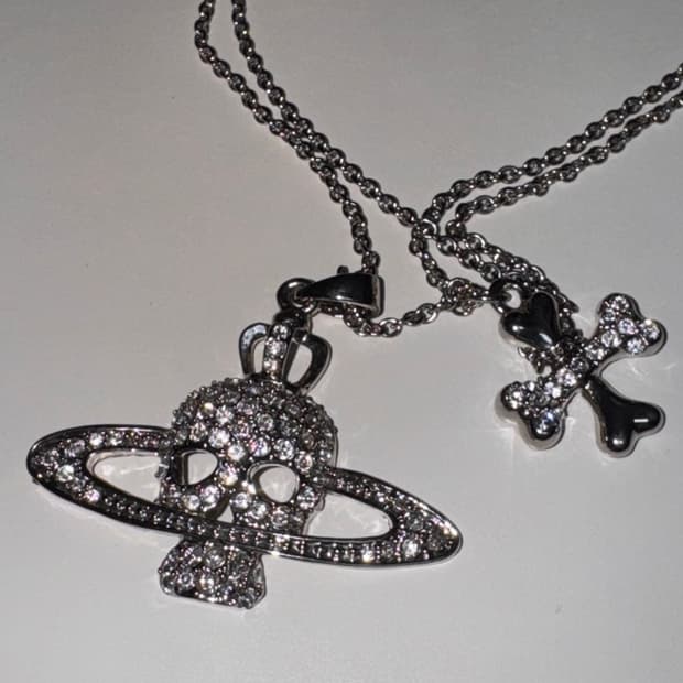 비비안웨스트우드 해골 레이어드 목걸이 스컬 십자가 necklace