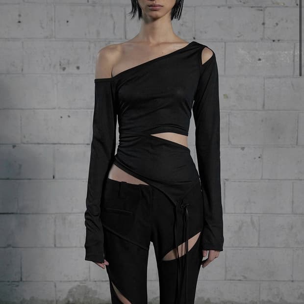 SEE THROUGH CUT-OUT SLEEVE,
