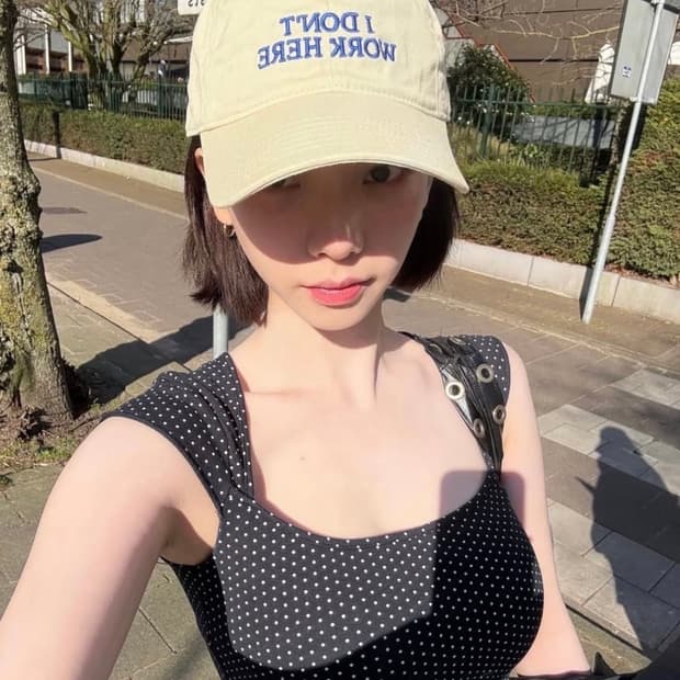 브랜디멜빌 엘라 카리나 도트탑 블랙 나시