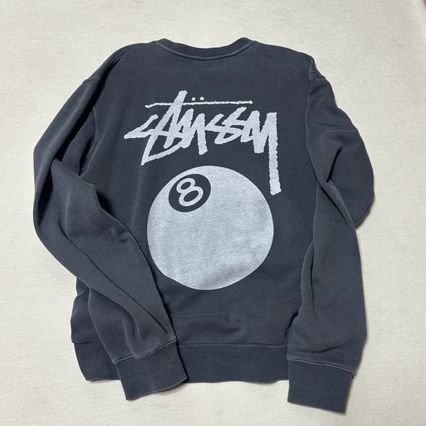 스투시 8볼 맨투맨