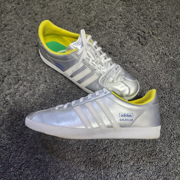 아디다스 가젤 실버   255사이즈